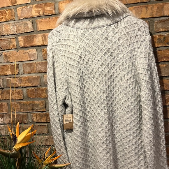 BNWT COLDWATER CREEK 2X, 20-22 WOMEN’S LONG SWEATER COAT W/ FAUX FUR COLLAR - Picture 6 of 8